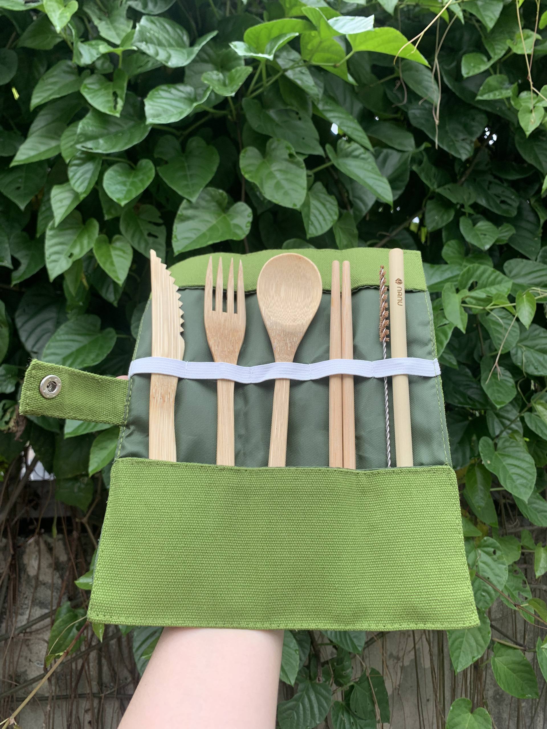 Natural biodegradable bamboo knife, fork, spoon, straw, brush travel tableware set custom logo bamboo tableware set