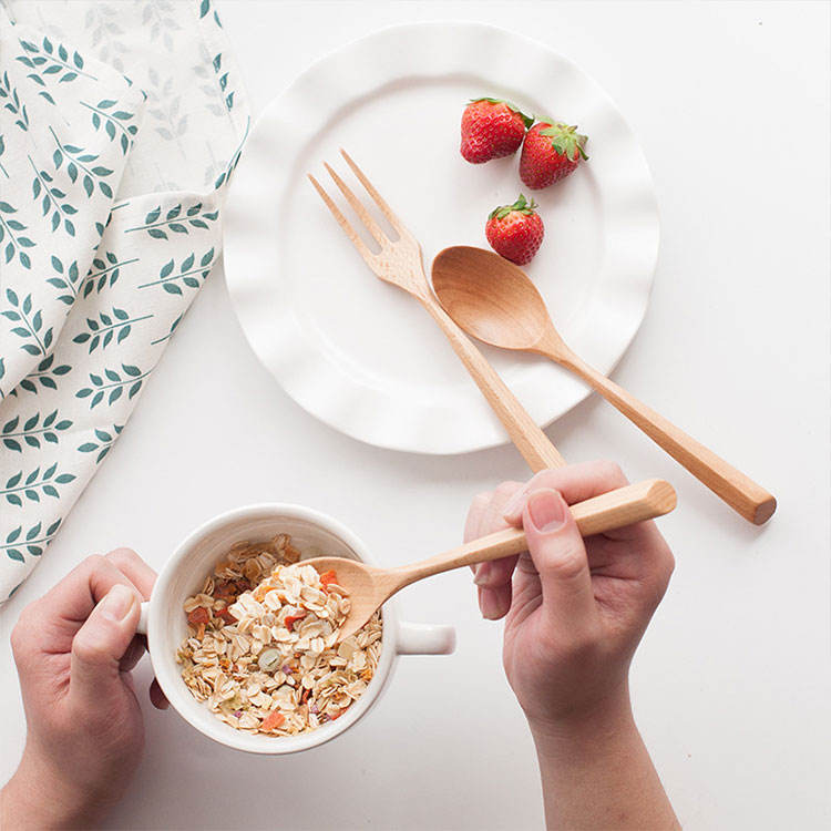 wholesale restaurant student portable natural beech bamboo wooden knife fork spoon flatware cutlery set for travel