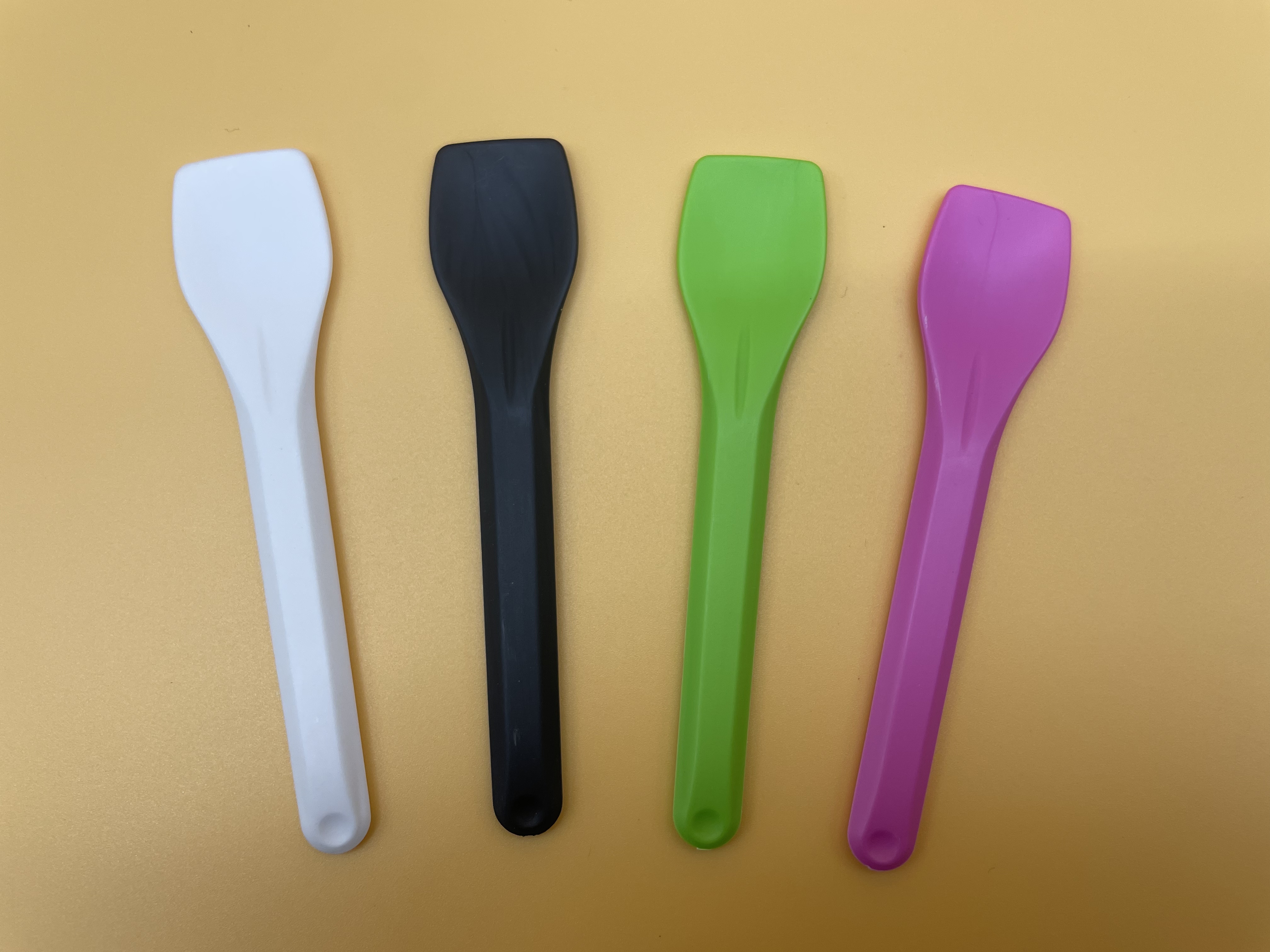 Compostable Biodegradable Disposable Mini Cute PLA Colorful Ecofriendly CPLA Yogurt Ice Cream Spoon for Dessert Frozen Jelly