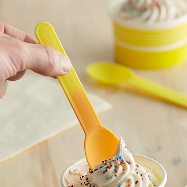 Factory Price Different Types of food Quality Biodegradable cornstarch yogurt Ice Plastic spoon Cheese spoon