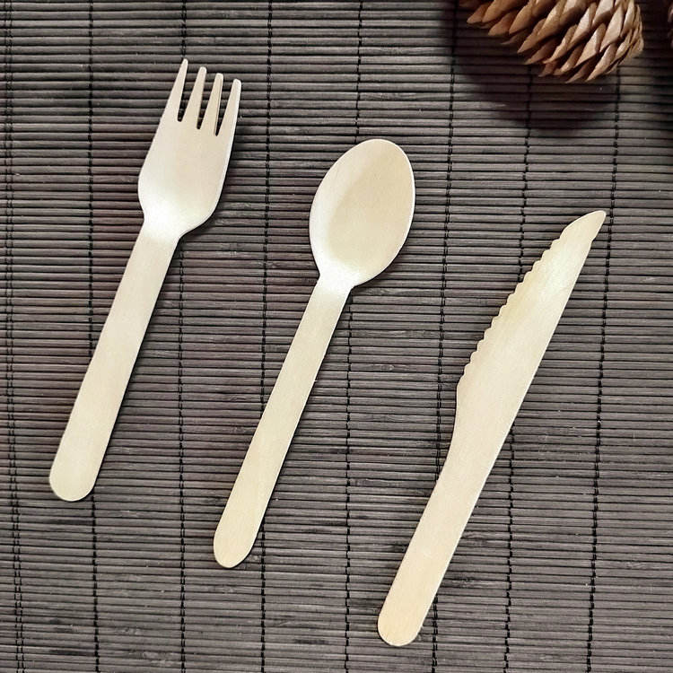 Factory Custom Eco Friendly recyclable 140 mm Disposable Wooden Cutlery set food wooden Spoons Forks Knives