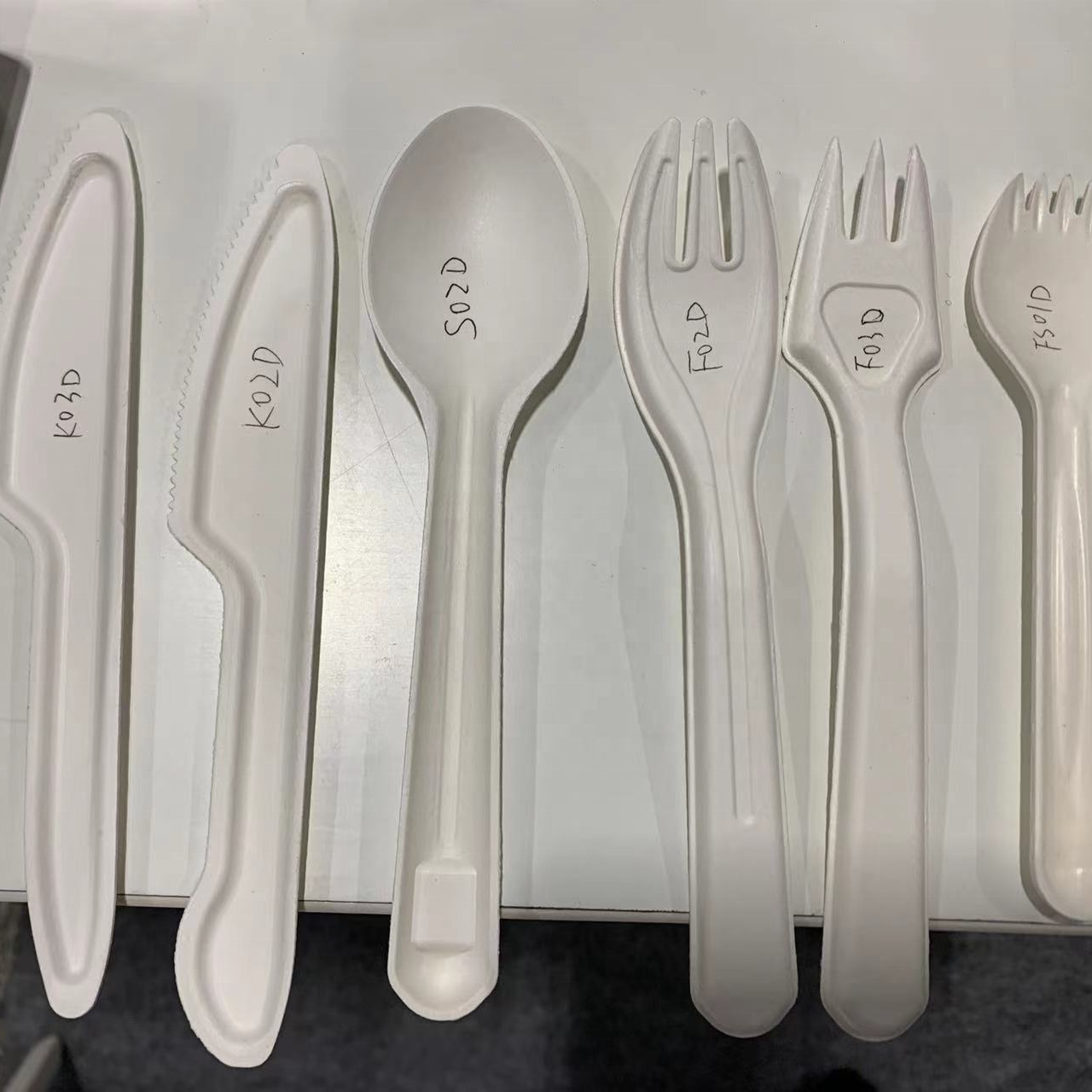 100% Biodegradable Compostable Sugarcane Bagasse Fiber Plant Paper Pulp Fork Knife Spoon Cutlery