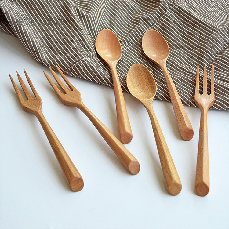 wholesale restaurant student portable natural beech bamboo wooden knife fork spoon flatware cutlery set for travel