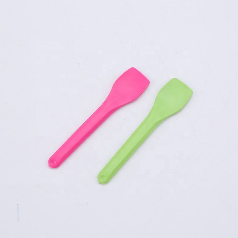 Colorful Solid Handle Plastic Spoon for Gelato or Yogurt Spoon Bulk Package